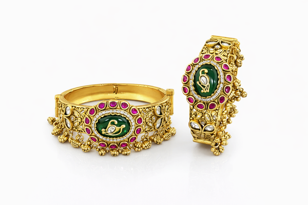 Antique Openable Bangles With Matte Gold Plating (2x4) || 230294